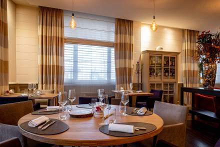 Jérôme Brochot · Hotel Restaurant Montceau-les-Mines · salle de restaurant